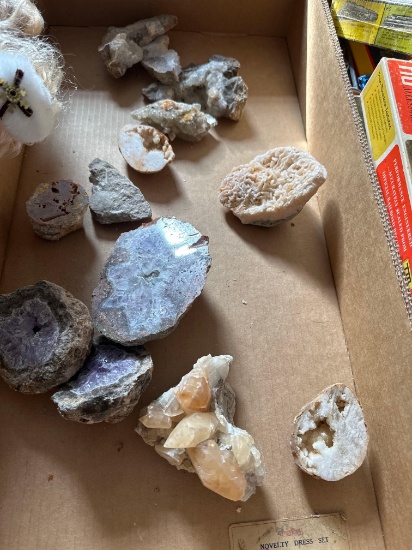 HG- Box of Geodes