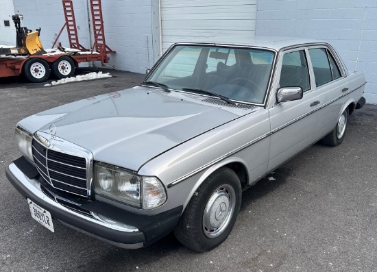 1977 Mercedes Benz 300D