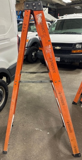 Husky 6' Aluminum / Fiberglass Ladder