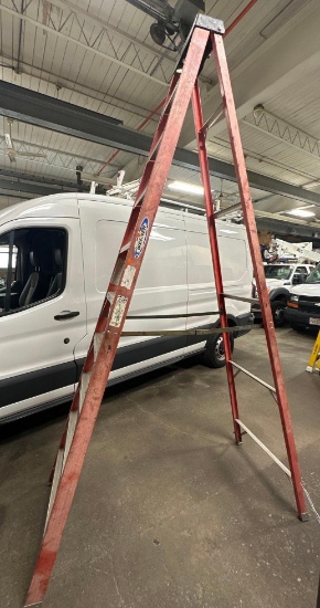 Werner 10' Fiberglass Ladder