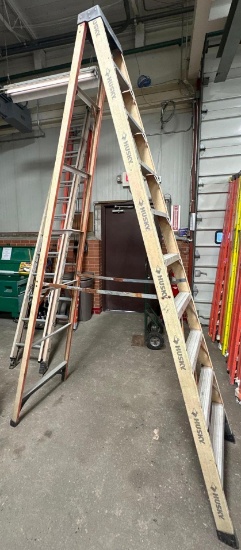 Husky 10' Fiberglass Ladder