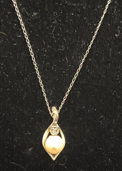 14KT W/G Pearl Pendant