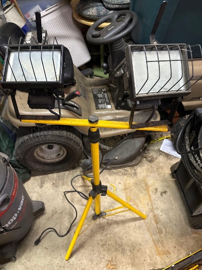 G- Floodlights on Stand