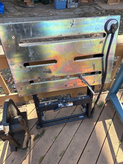 O- Chicago Electric Welding Table