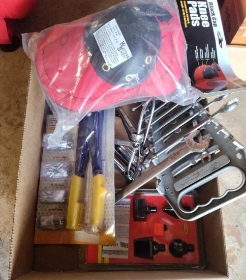 G2- Box of Assorted Items