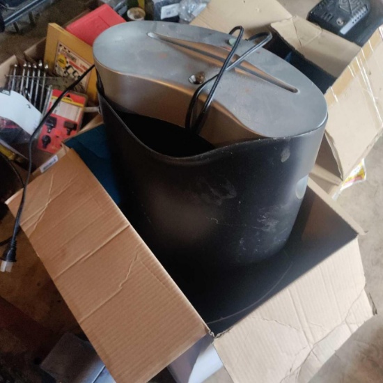 G2- (2) Paper Shredders