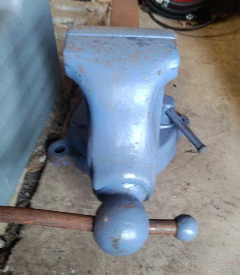 G2- Yost Bench Vise