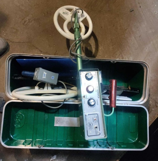 G1- Garrett Electronics Metal Detector