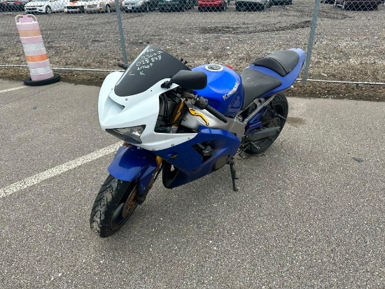 2004 Blue Kawasaki ZX-6R