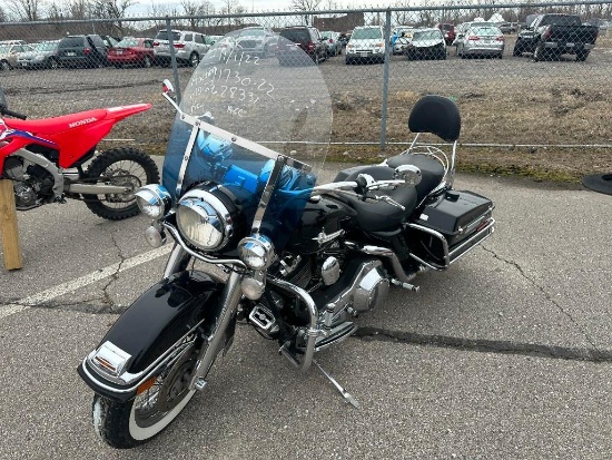 2001 Black Harley-Davidson