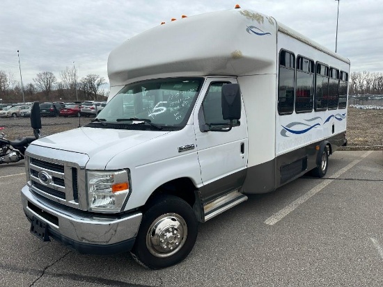 2010 White Ford E-450 Super Duty Incomplete Vehicle