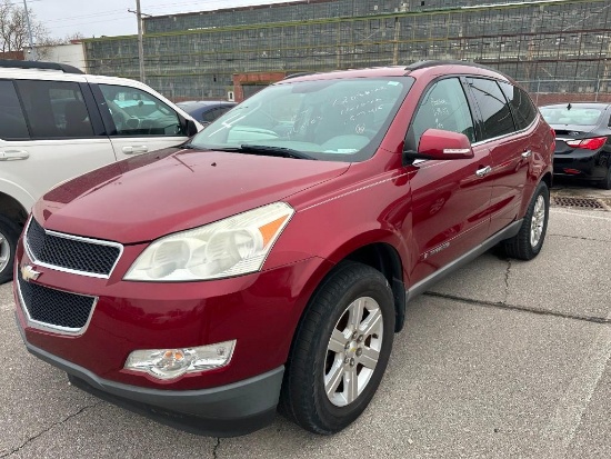 2009 Red Chevrolet Traverse