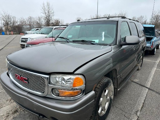 2005 Grey GMC Yukon XL