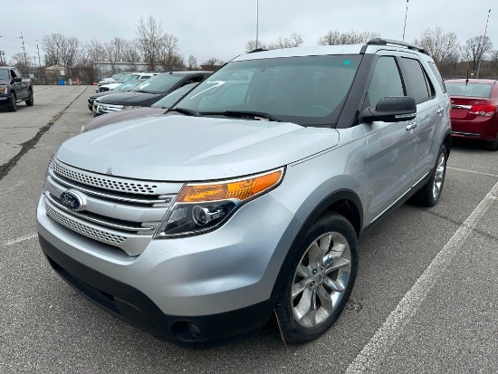 2013 Silver Ford Explorer