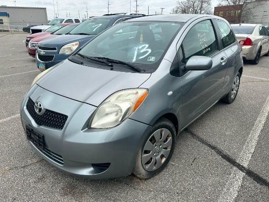 2008 Silver Toyota Yaris