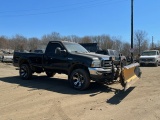 2004 Ford F-350 Super Duty with Plow