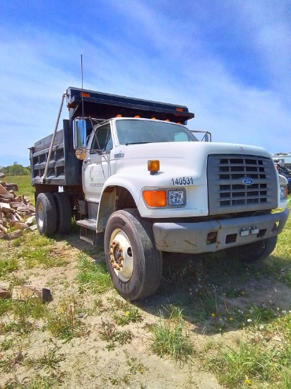 1996 f800 dump truck