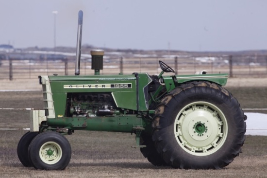 Oliver 1955 (SN 251-557-692) 3-speed Hydraul, 2-PTO's, 2-hydraulics, 3-point,       4398 hours