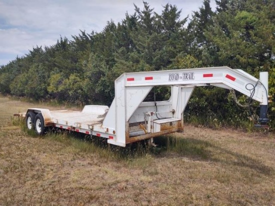 2005 Load Trail GN Flatbed Car Trailer