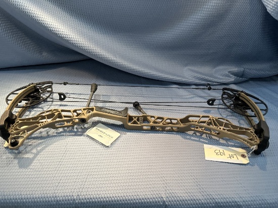 Mathew’s new, left handed Lift 29 Bow