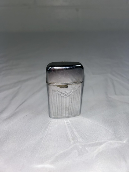 Vintage Ronson Varaflame windlite lighter