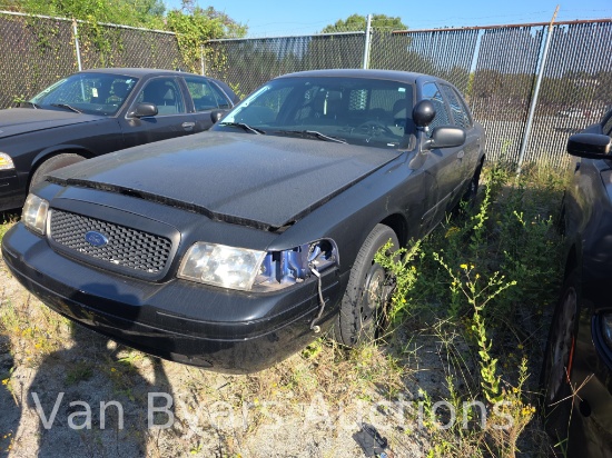 2007 Ford Crown Victoria Passenger Car, VIN # 2FAFP71W37X161977