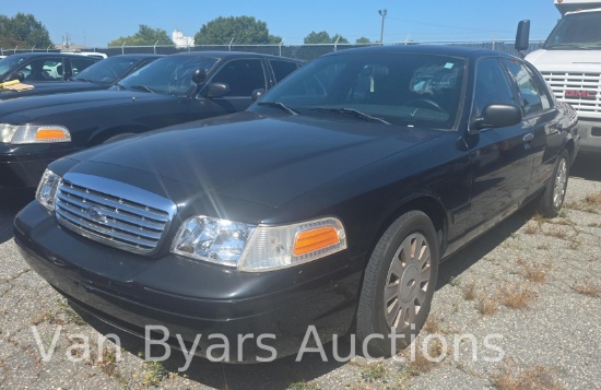 2007 Ford Crown Victoria Passenger Car, VIN # 2FAFP71W77X130411