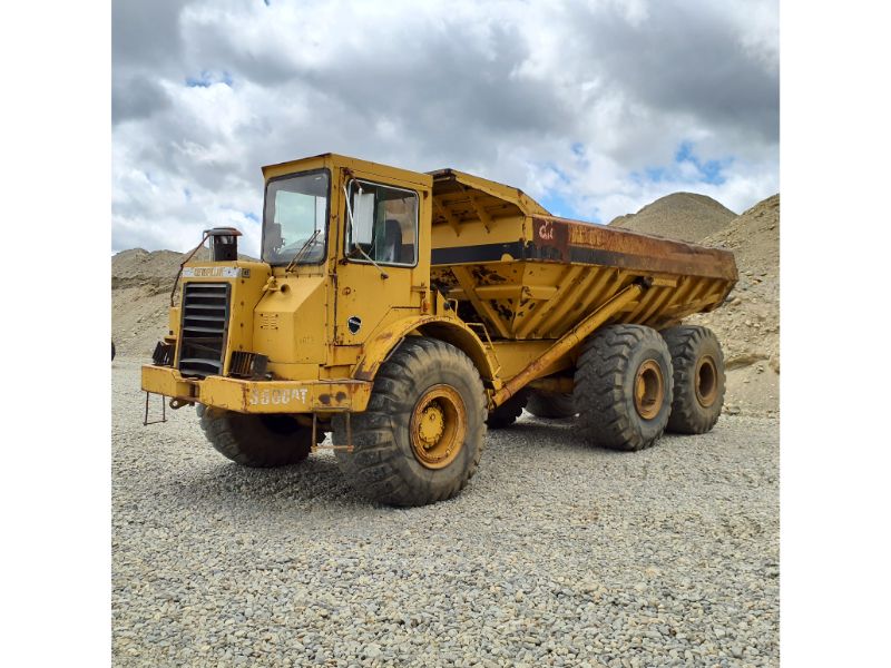 CAT/ DJB D350 | Proxibid