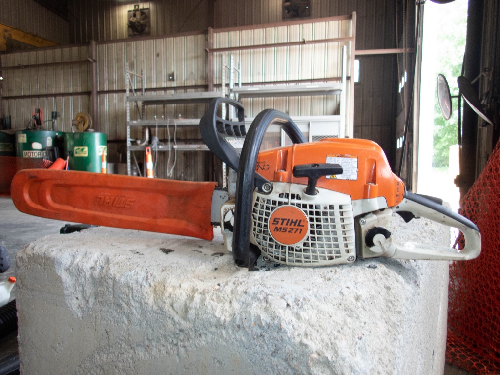 STIHL MS271 | Heavy Construction Equipment Light Equipment & Support |  Online Auctions | Proxibid