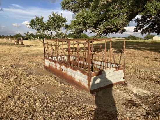 Square Bale Feeder 4' x 10'
