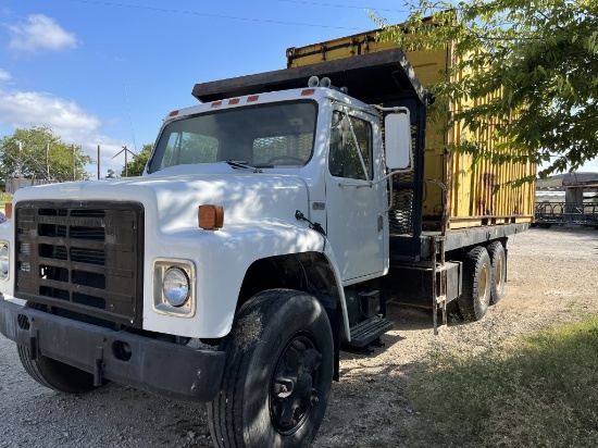 1984 International DT466 Roll off Truck