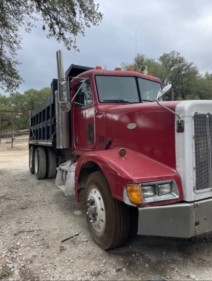 1997 Peterbilt 379 Dump Truck
