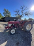 International 464 Tractor