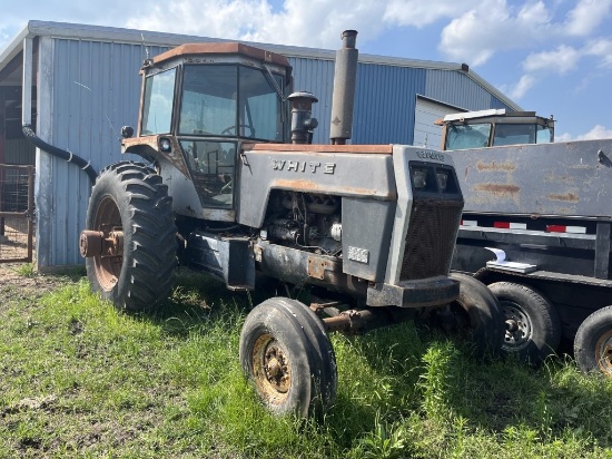 White Field Boss 2-135 Tractor