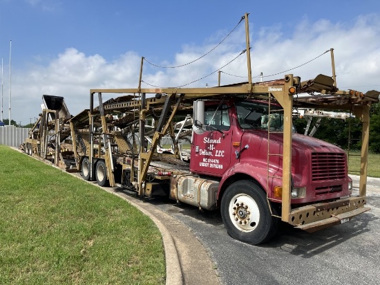 1999 Delavan 2878 on '00 International 8100