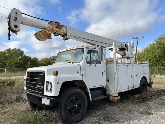 1988 International DT466 Bucket Truck