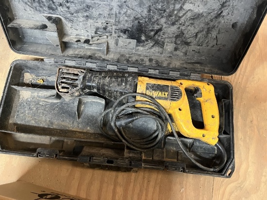 Dewalt Sawzall in Case