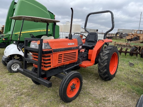 Kubota 600F Tractor