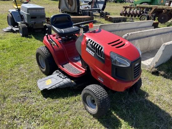 Huskee LT4200 Riding Mower