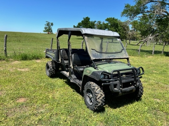 2015 John Deere 825E Gator