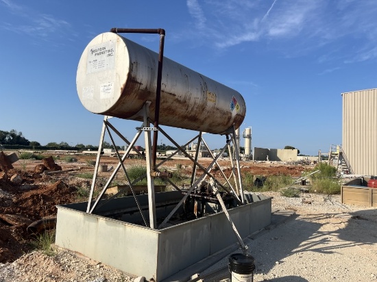~600gal Tank on Stand w/ Containment