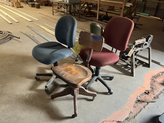 (4) Rolling Chairs