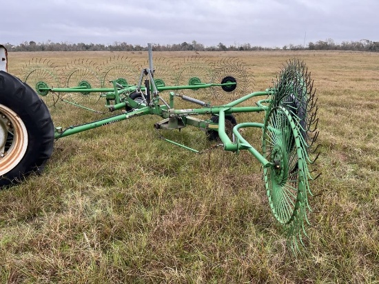 Frontier WR1012  Hay Rake