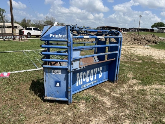 Priefert Roping Chute