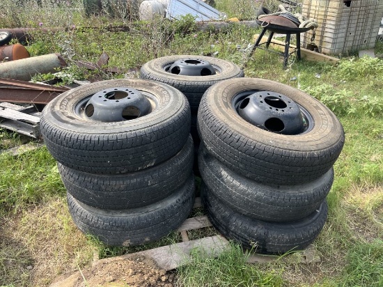 (9) Black DT Trlr Wheels & Tires