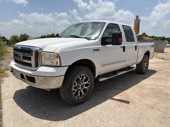 2005 Ford F-250 4x4 Short Bed Truck