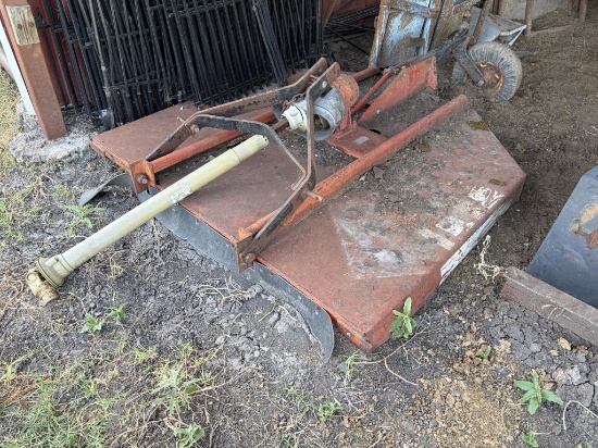 5 ft BushHog 3 pt Shredder