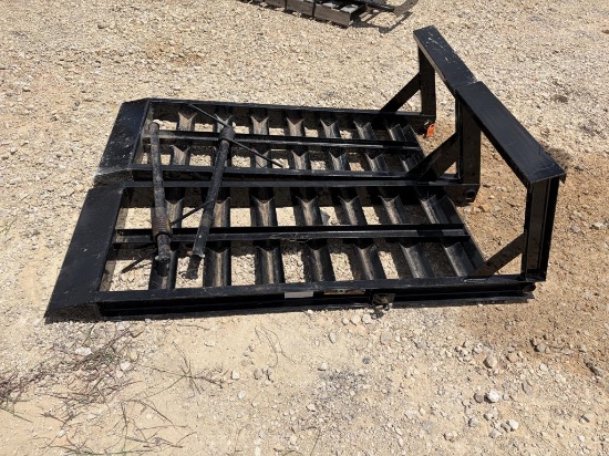 Pair of Heavy Duty Stand-Up Trailer Ramps