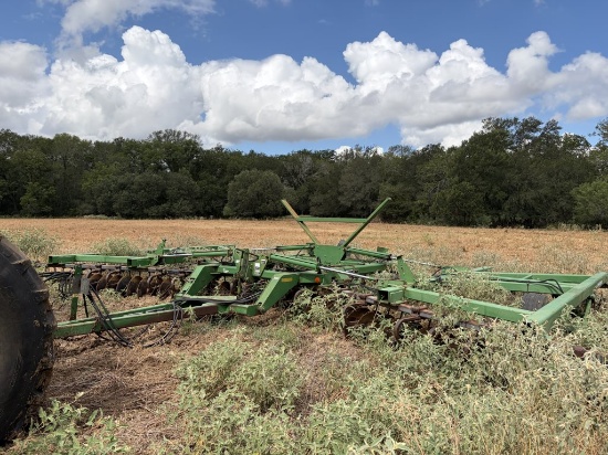 John Deere 637 Disc