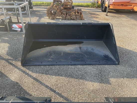 Wolverine Heavy Duty Skid Steer Smooth Bucket